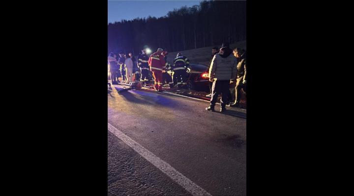 Grav accident pe DN1 A, zona Cheia/ Tânăr prins în fiarele mașinii