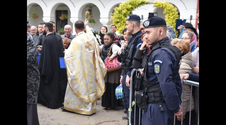 Masuri de ordine publica la Manastirea Ghighiu, de Izvorul Tamaduirii