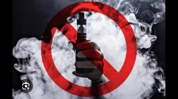 Medicii avertizează că "vapatul nu este „mai sigur” decât fumatul"/ Vezi aici explicațiile!
