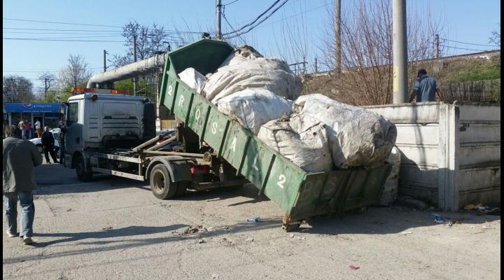 Sute de kilograme de PET-uri, confiscate de politistii locali din Ploiesti