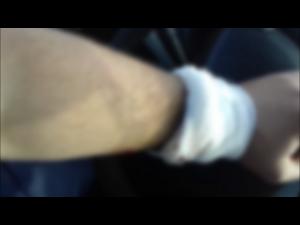 Un prahovean sustine ca nu a fost vaccinat antirabic dupa ce a fost muscat de un caine, pe motiv ca nu a avut cardul de sanatate la el: "M-au trimis sa monitorizez catelul cu pricina cateva zile sa vad cum se comporta.(parca l-as fi infectat eu pe el) â