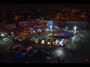 GALERIE FOTO: Exercitiu de amploare in caz de cutremur la mall, în Ploiesti