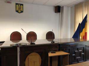Primarul din Sotrile, condamnat la inchisoare cu suspendare pentru pornografie infantilă
