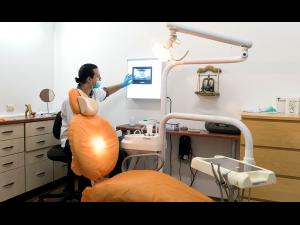 La Manastirea Turnu Prahova, program de asistență stomatologică gratuită pentru copii orfani