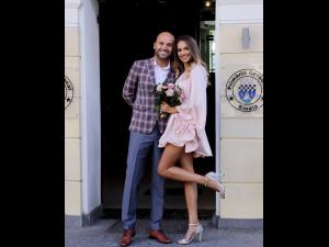 FOTO: Andrei Ștefănescu a făcut publice pozele de la nunta secretă din Sinaia