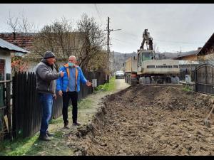 Alin Moldoveanu, primarul din Poiana Câmpina, a dat startul lucrărilor de modernizare a străzilor din zona Gării