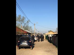 FOTO: Actiune de amploare a fortelor de ordine in Bereasca si Mimiu! Sunt vizati cei care nu respecta ordonantele militare si cei care au participat la conflictul din strada Palanca