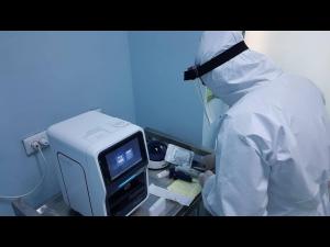 Specialiștii Laboratorului Unității de Primiri Urgențe  Ploiești au făcut primele probe înainte de începerea testărilor pentru coronavirus