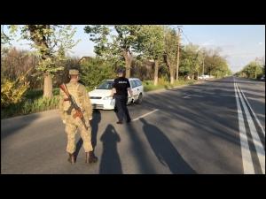 VIDEO EXCLUSIV: Sunt organizate filtre pentru cautarea evadatului din Ploiesti