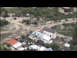 VIDEO: Doua aeronave din cadrul IGAV au survolat in aceasta seara Cartierul Mimiu din Ploiesti