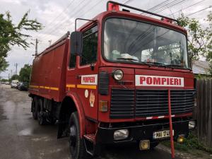 Incendiu la un parc de dezmembrări din Bucov