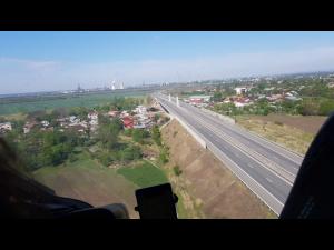 Poliția supraveghează traficul din elicopter