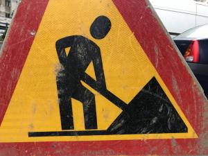 De astăzi încep lucrări de întreținere/reparații, inclusiv rosturi de dilatație, la pasajul de pe strada Gheorghe Grigore Cantacuzino, la ieșirea din Ploiești spre Târgoviște " DN72