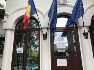Masuri luate de Primaria Paulesti pentru starea de alerta. Localnicii nu trebuie sa intre in sediul institutiei pentru plata taxelor si impozitelor sau rezolvarea altor probleme