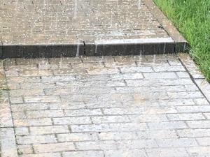 FOTO/VIDEO Grindină în Ploiești