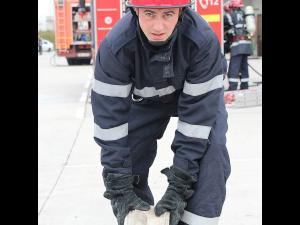 Doi pompieri, aflați în timpul liber, au acordat primul ajutor victimei unui accident produs în Vâlcănești