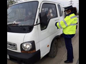 Peste 100 de amenzi, date ieri la Ciorani, in doar doua ore, in urma unei actiuni a politistilor