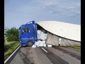 UPDATE: Traficul a fost reluat! FOTO: Trafic blocat pe DN1B, km 36, zona Ceptura, din cauza unui eveniment rutier