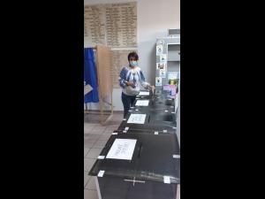 Deputatul  Cătălina Bozianu a votat: "Aceste alegeri sunt despre oameni"