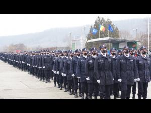 VIDEO Elevii Şcolii  de Subofiţeri de Pompieri şi Protecţie Civilă  Boldeşti au rostit jurământul de credinţă