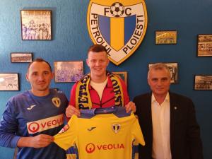 Oficial: Răzvan Horj a semnat cu FC Petrolul