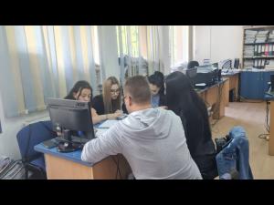 9 studenti de la UPG, in practica la Comisariatul pentru Protectia Consumatorului 