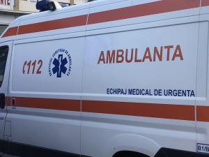Petrecere terminată la spital, în Valea Doftanei/Cinci persoane, transportate la spital după ce le-a venit rău