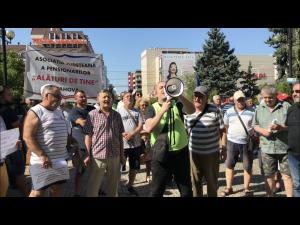 VIDEO/ FOTO: Protest la Ploiesti, din cauza ca apa calda a fost oprita