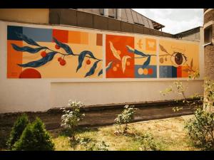 27 de pereti ai unor cladiri din Ploiesti, pictati de artisti, in cadrul unui festival de arta stradala