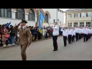 Moment emoționant la Colegiul Naţional Militar "Dimitrie Cantemir"/Cadrele militare și elevii au defilat la deschiderea noului an școlar