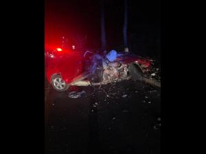 Un tânăr a murit iar alți doi, răniți în urma unui grav accident produs în Bucov-FOTO