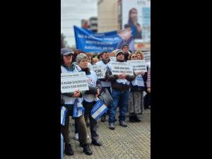 FOTO/VIDEO - Protest al angajatilor din invatamant, la Ploiesti