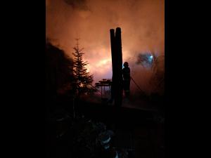 Incendiu violent, la Plopu - FOTO/ VIDEO