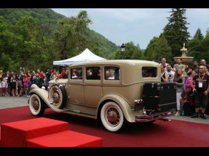 Concurs de eleganță în Sinaia/Automobilele de epocă au impresionat publicul - FOTO 