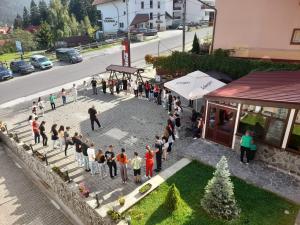Tabără organizată de Casa de Cultură a Studenților Ploiești pentru tineri instituționalizați din județul Vrancea