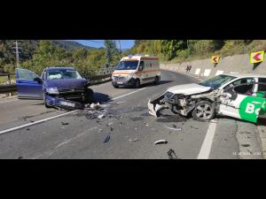 FOTO Trafic blocat pe Posada din cauza unui accident-UPDATE