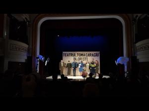 Spectacolul Teatrului „Toma Caragiu”, „Cântăreața cheală”, pus în scenă la Pitești