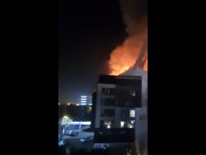 Incendiu puternic la un hotel din Ploiești - FOTO