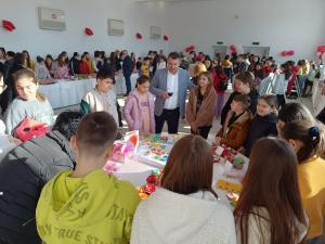 Primarul comunei Râfov, prezent la târgul de mărțișoare de la Căminul Cultural din satul Buda