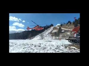 Turistă accidentată la schi, preluată cu elicopterul SMURD 