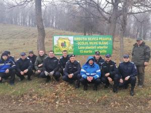 Jandarmeria Prahova și Direcția Silvică Prahova, acțiune comună în Luna Plantării Arborilor