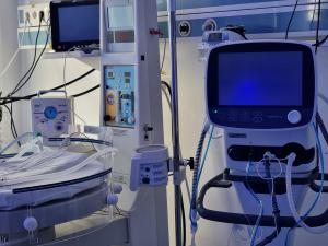 Asociația Prematurilor donează aparatură performantă în valoare de peste 50.000 euro pentru Maternitatea din Ploiești 