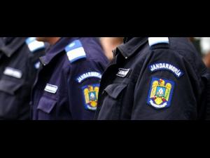 O tânără agresată, salvată de doi jandarmi ai Grupării Mobile Ploiești  care erau  în timpul liber