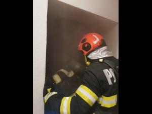 Incendiu la un apartament din Ploiești 