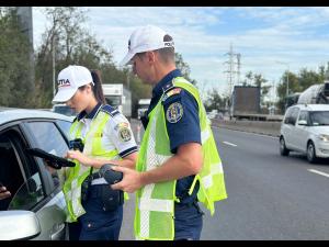 Acțiuni de prevenire a accidentelor rutiere, în desfășurare în localitățile Bucov, Valea Călugărească și Loloiasca