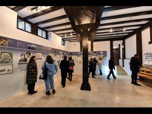 Vila Sipot, parte a Domeniului Regal Peles, reintra oficial in circuitul cultural si turistic al Romaniei, odata cu deschiderea Galeriei Arhitectilor Pelesului