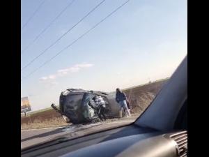 Accident pe DN1, în Băicoi/O mașină este răsturnată-FOTO