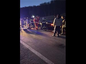 Grav accident pe DN1 A, zona Cheia/ Tânăr prins în fiarele mașinii