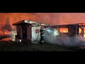 Incendiu devastator la o stână din Prahova 