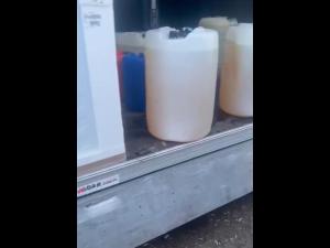Motorina furata dintr-o cisterna/Jandarmii au prins doi barbati